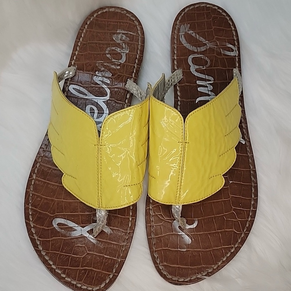Sam Edelman Georgette Yellow
Patent Leather Wing Shaped Sandals